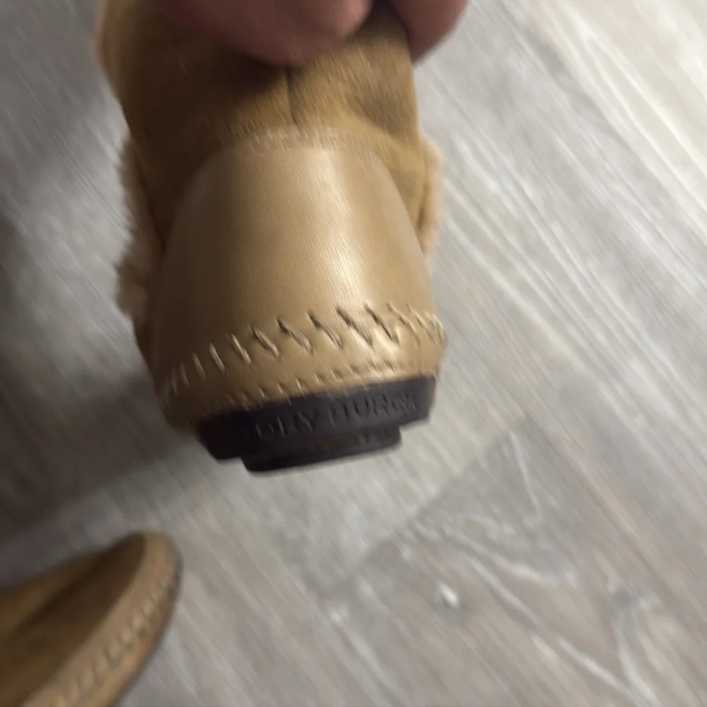 Tory Burch Amelie soft winter size 7